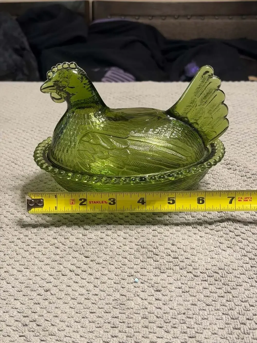 Vintage Indiana Green Glass Hen on Nest Dish w/ Lid Oval Beaded Base
